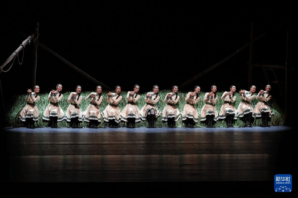 第十三届中国舞蹈“荷花奖”颁奖典礼在南京举行