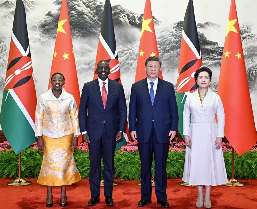 习近平同肯尼亚总统鲁托会谈