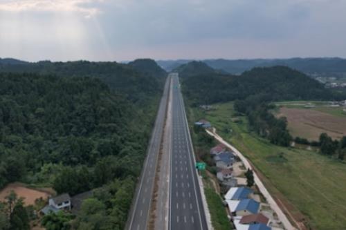 中交三航局参建的南充至成都高速改扩建工程成都方向主线通车