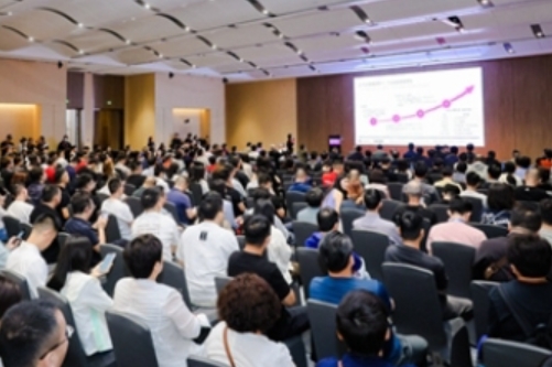 《2026年中国礼品行业展望白皮书》发布 “差异化”和“质价比”是关键词