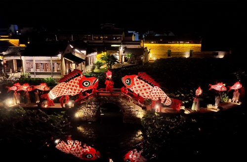 跟着影视游安徽丨鱼灯一跃薪火传