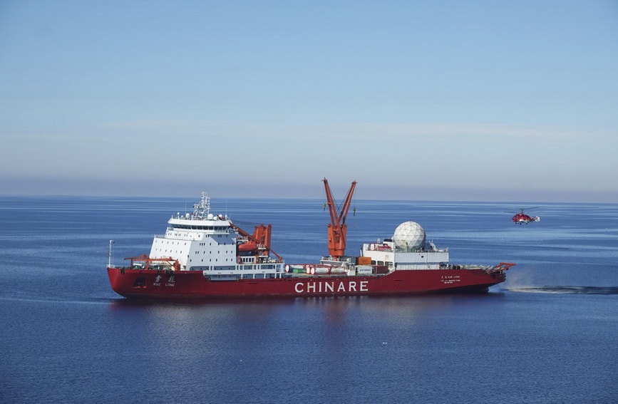 “雪龙”号抵达秦岭站开始卸货