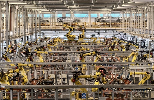 “智造”提速 新能源整车产能攀升