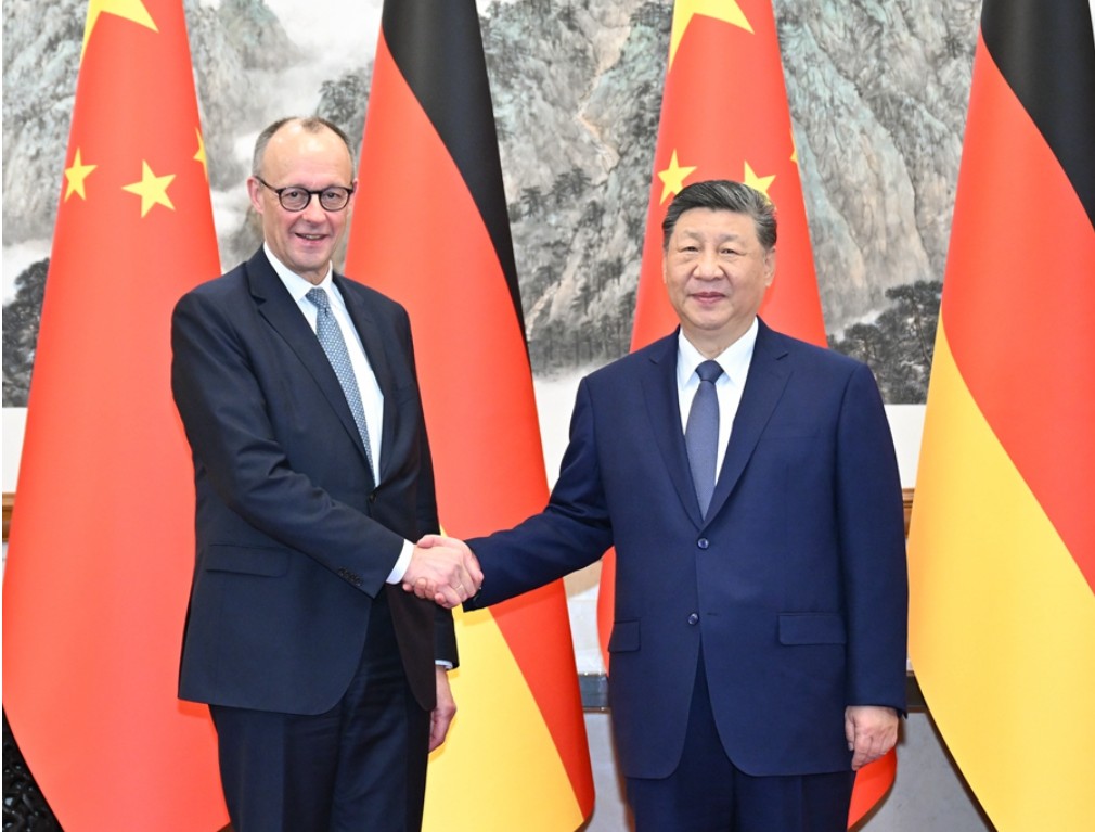 习近平会见德国总理默茨