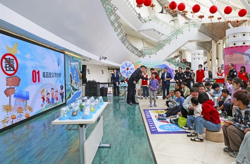 博物馆里开讲“国家安全课” 小朋友：学到了