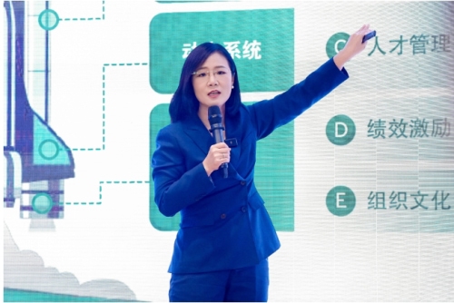 打造AI原生组织新范式，联想智汇沙龙解码超级智能体的跃迁之路