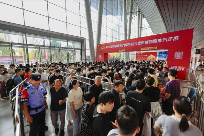 这个国庆，南昌国际车展“起飞”！4万平米展区、从四轮到两轮到低空，一站式看遍未来出行